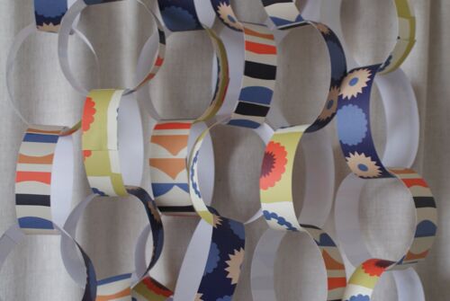 Offcut pattern paper chain