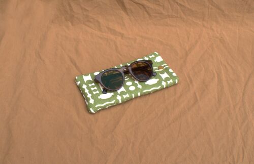 Glasses/Sunglasses case in Olive Lechlade print