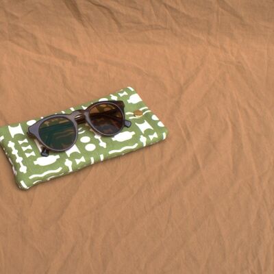 Glasses/Sunglasses case in Olive Lechlade print