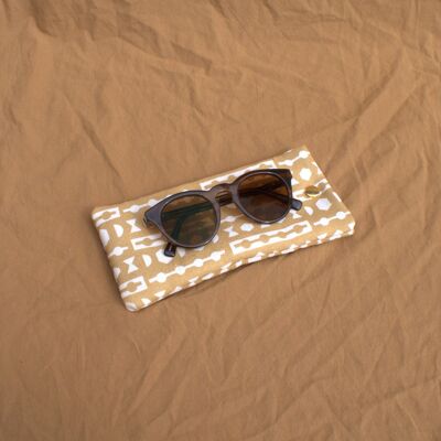 Glasses/Sunglasses case in Oatmeal Fairford print