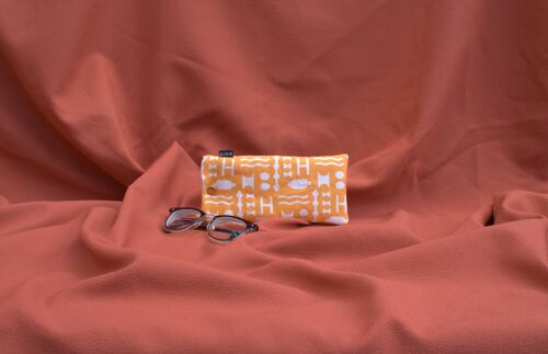 Glasses/Sunglasses case in Apricot Pankaj print
