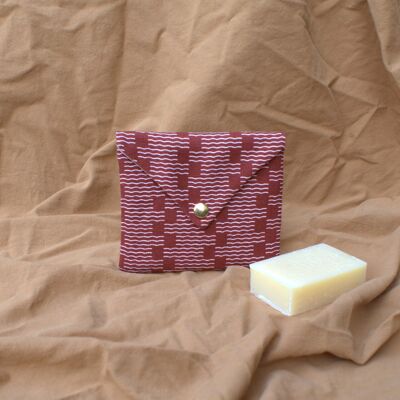 Soap pouch in Burgundy Quenington print