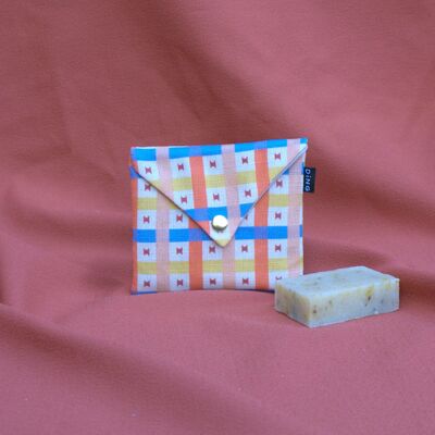 Soap pouch in Gingham Vimala print