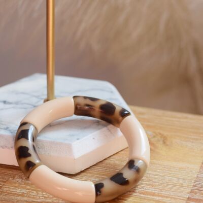 Bracelet en perles tubes acrylique léopard et ivoire