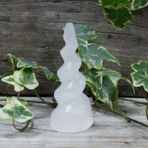 SelT-08 - Selenite Spiral Unicorn Horn Tower - 10 cm - Sold in 1x unit/s per outer