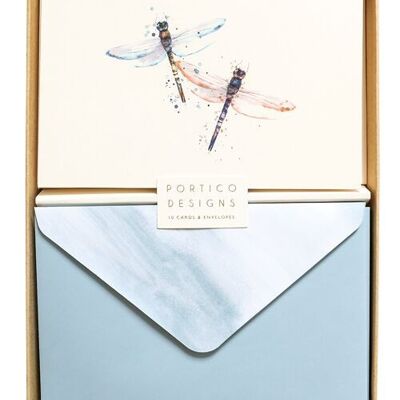 Tarjetas en caja con libélulas