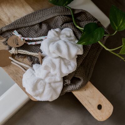 Fleur de douche en éponge de bambou blanche & Cordon Crème