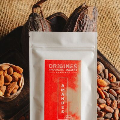 Organic White Bar 35% with Madagascar Vanilla and Caramelized Almonds