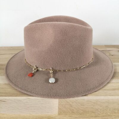 Sombrero de fieltro con forma de FEDORA, sombrero de mujer con su cadena joya, fieltro 100% lana. Sombrero de moda, Colección Invierno. Camello