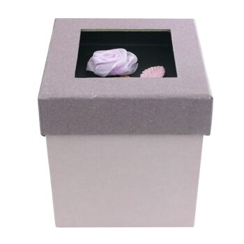 Boîte cadeau carrée violette, couvercle lilas, fleur rose 5