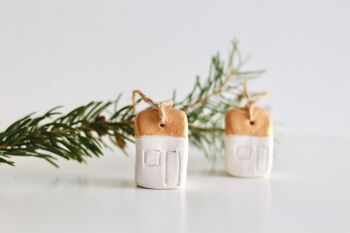 Cadeau de Noël : Maisons suspendues en céramique pour sapin de Noël 4