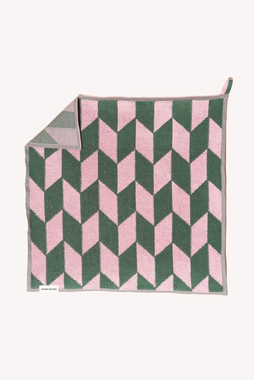 Arrow Tail Guest Towel | Pink & Green