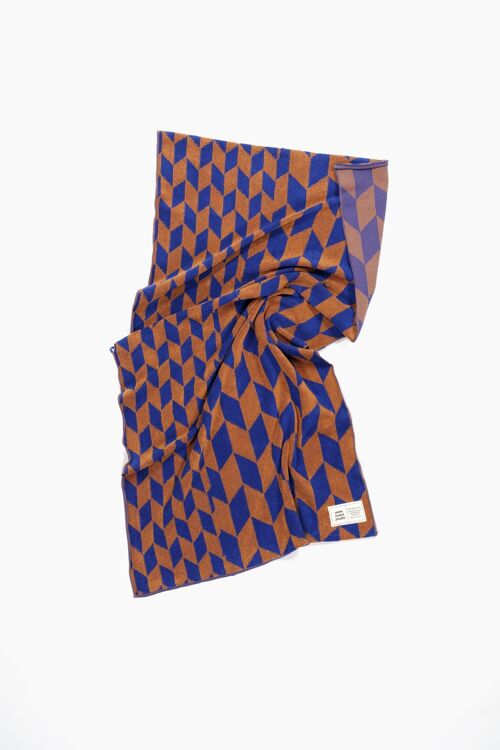 Arrow Tail Bath Towel | Azure & Chestnut