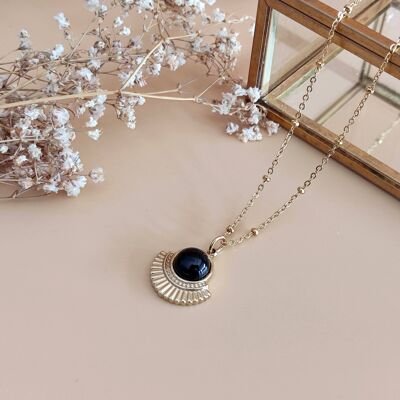 The heroic black agate pendant necklace