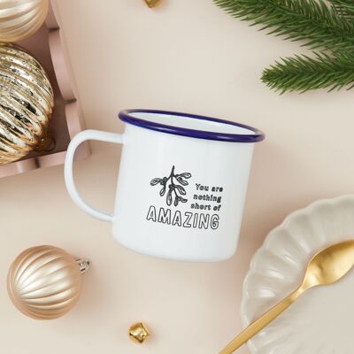 Taza navideña esmaltada, Taza festiva con mensaje navideño grabado a mano