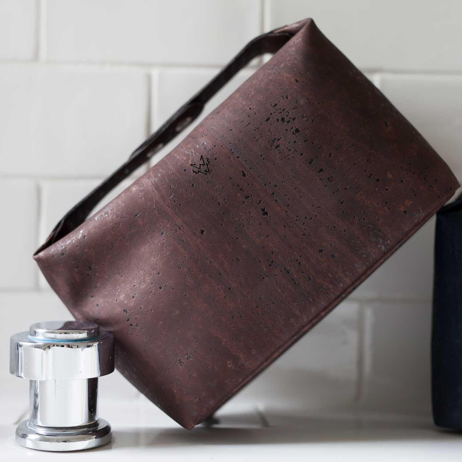 Buy wholesale Cork Wash Bag in Brown