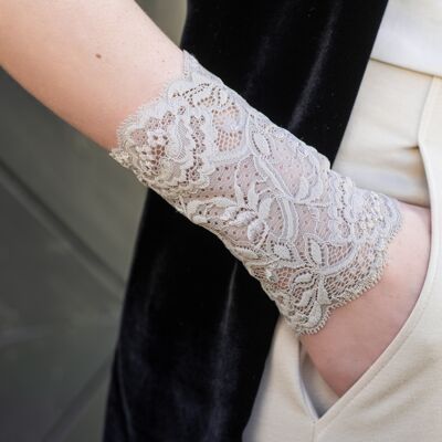 Lace cuffs Diana H light gray