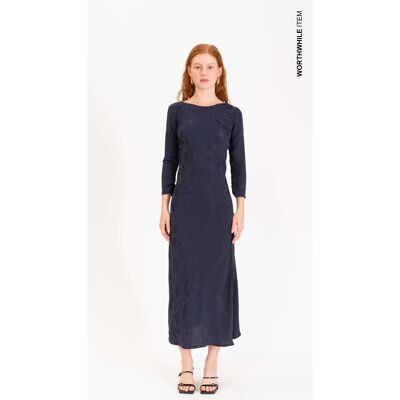 Jacquard dress with open back / Fabric focus