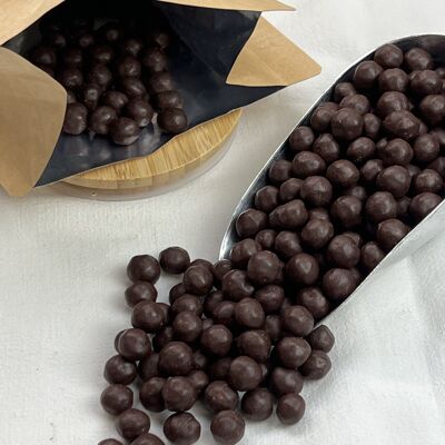 Crunchy dark chocolate cereal in bulk