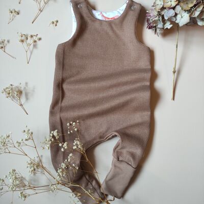 Scalable jumpsuit from birth Café au lait knit