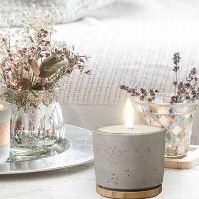 Scented candle XXL candle in a ceramic pot with a wooden base