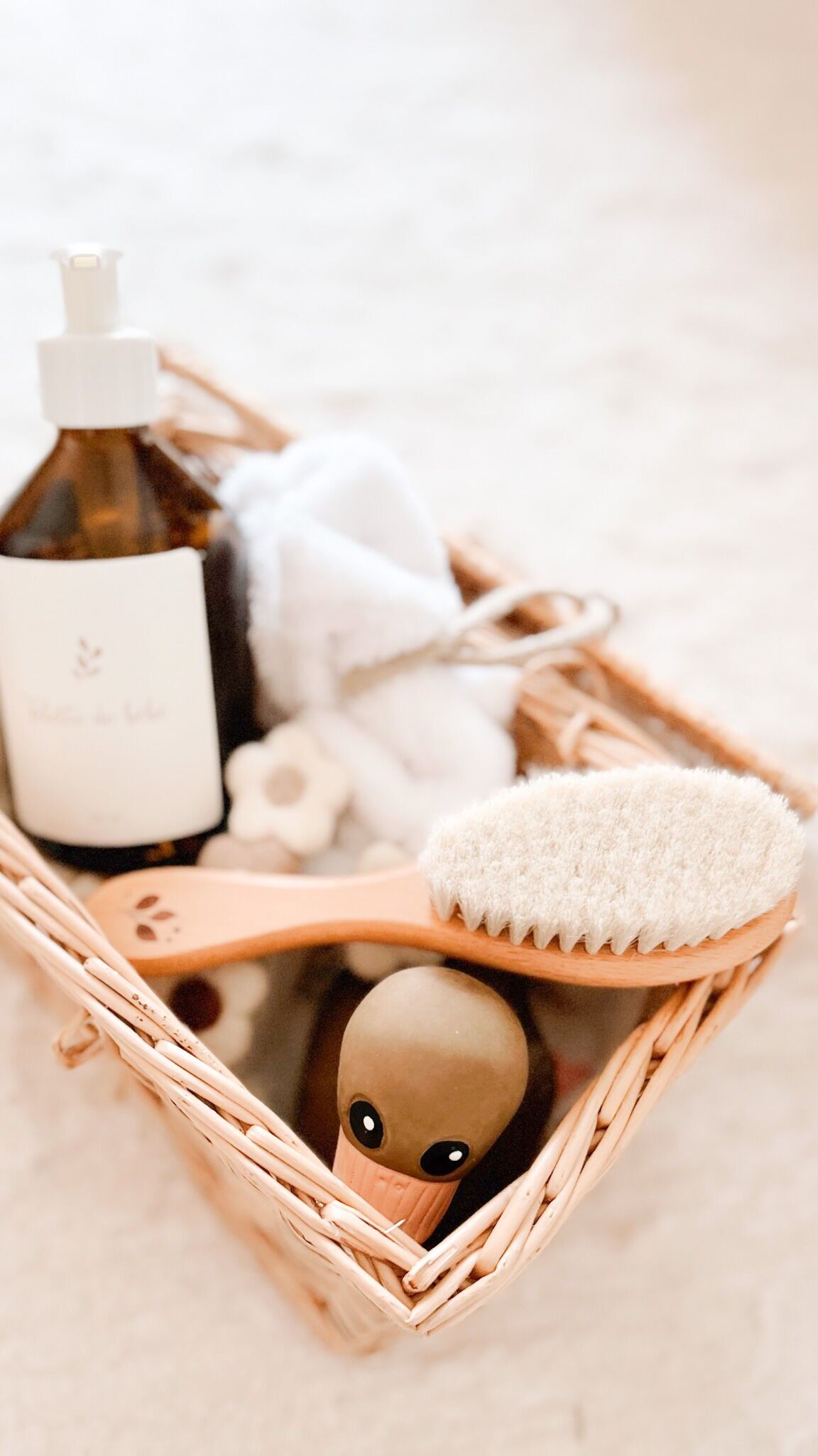 SPAZZOLA IN LEGNO PER BAMBINI