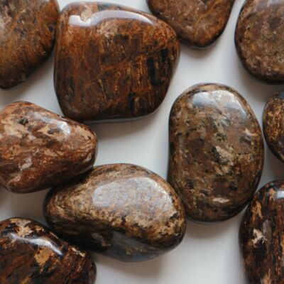 Bronzite tumbled stone