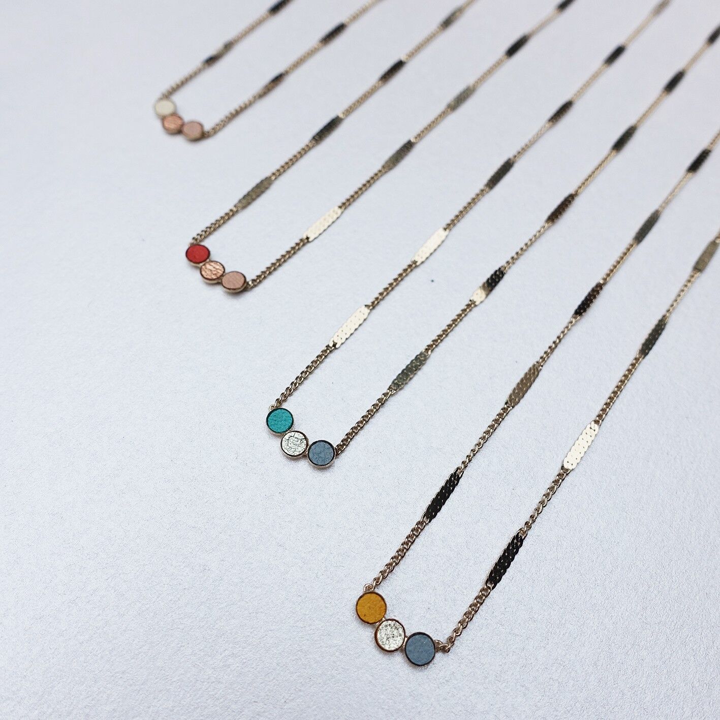 necklace 3 mini circles