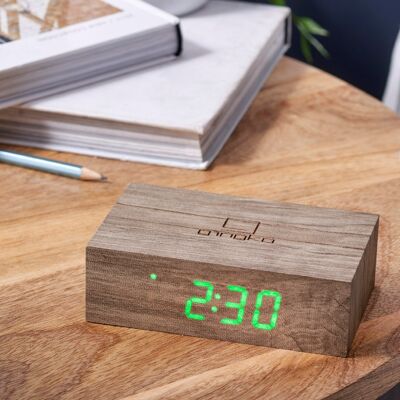 Flip Cilck Clock          (UK Award Winner)  Ash wood efect