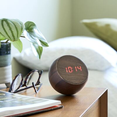 Tumbler Click Clock in legno di noce naturale