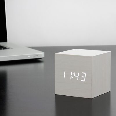 Wooden Cube Click Clock (il nostro originale orologio a cubo classico, il prodotto più venduto nel nostro catalogo dal 2011) LED bianco / bianco