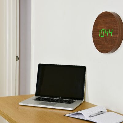 Horloge Murale Click Noyer / LED Verte