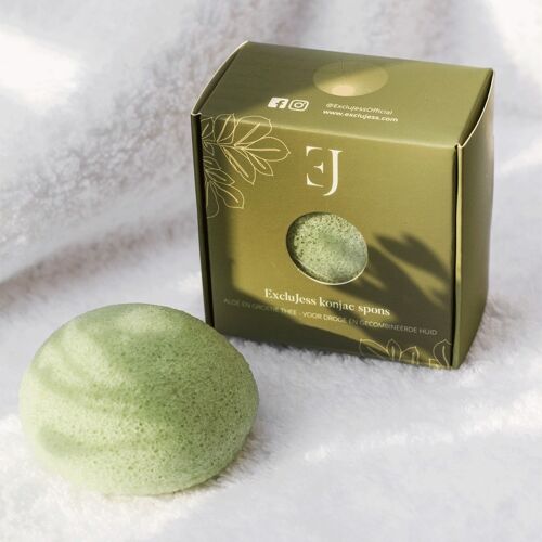 Aloe and green tea  konjac sponge