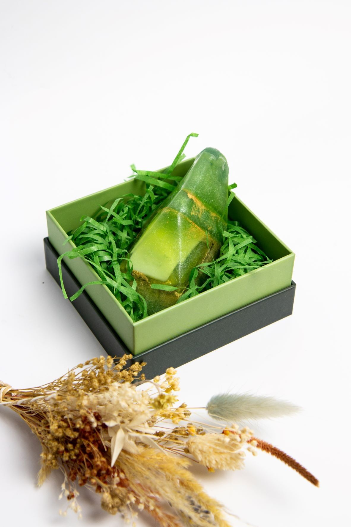 crystal green aventurine olive tyme