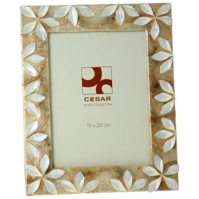 PERLMUTT-FOTOHALTER 20X25CM NATUR/HELLBRAU RELIEF BLUMEN _EXT.27X32X1CM LL37853