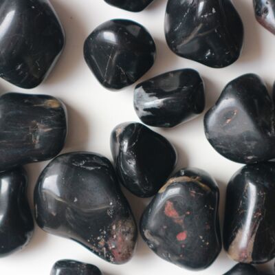 Onyx tumbled stones - S