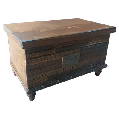 Handcrafted finish trunk reference: 23936