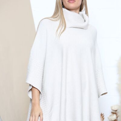 Poncho a collo alto con trama intrecciata beige