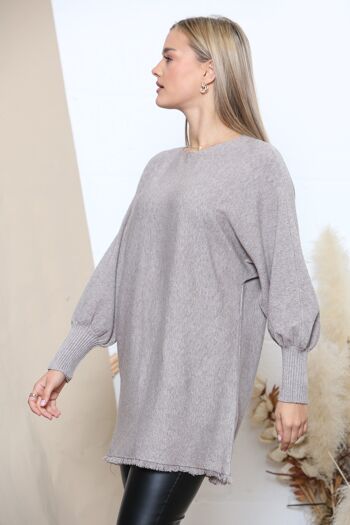 Pull bords effilochés taupe manches ballons 2