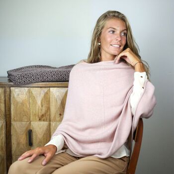 Poncho rose beige en laine et cachemire 3