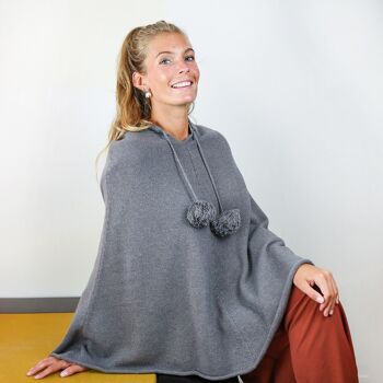 Poncho à capuche gris pailleté en laine et cachemire 2