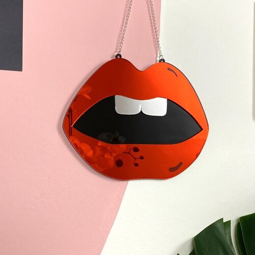 Kiss me - red lips mirror - acrylic