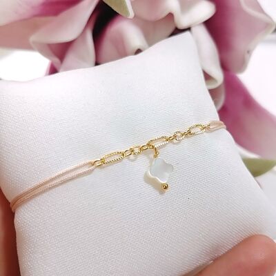 Mother-of-pearl/powdered clover bracelet