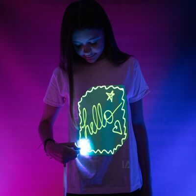T-shirt interattiva Glow In The Dark per bambini - Bagliore rosa e verde