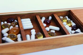 Grand pilulier quotidien en bois, coffret en bois, cadeau en bois personnalisé, cadeau, grande boîte à vitamines et pilulier 4