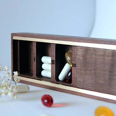 Wooden daily pill box, large pill box, weekly pill box, pill organizer, wooden personalized gift