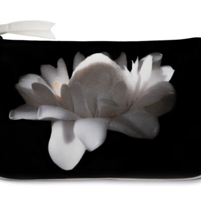 - Designer accessory - Small pouch - 100% French Manufacturing - 100% Handcrafted - 100% Excellent Know-How - Soul and Light Photography - Myriam Véjus©