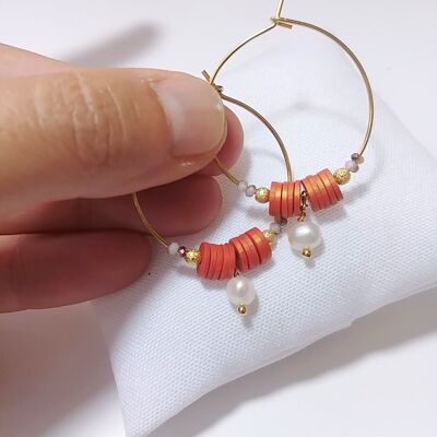 freshwater pearl / orange hoop earrings