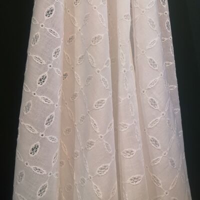 Tissu bordado inglés motivo petits croisillons coloris blanc - Lindsay-22