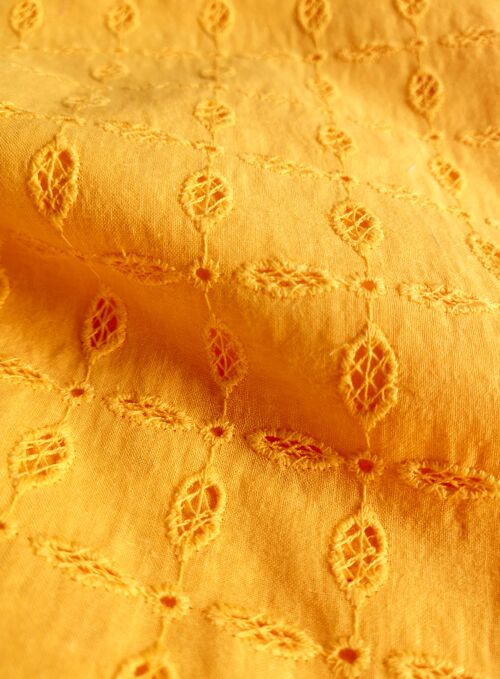 Tissu broderie anglaise motif petits croisillons coloris soleil - Lindsay-22